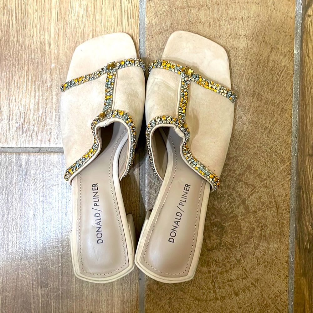 Donald / Pliner open toe heels 2” size 6
